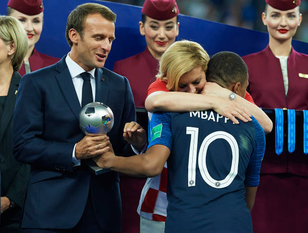 布云朝克特 布云朝克特